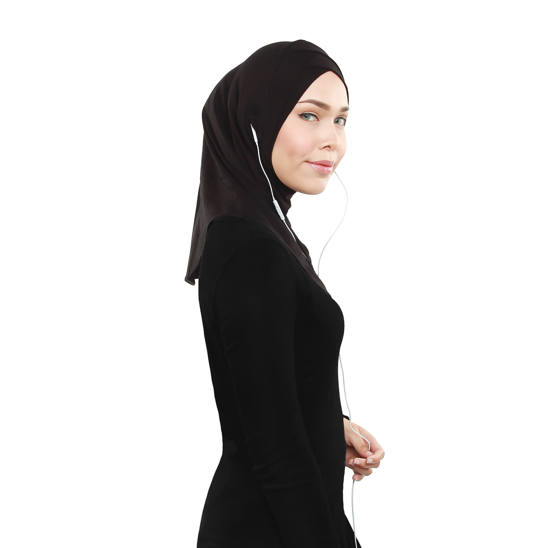 Singapore Designer Invents the First Ever Earphone-Friendly-Hijab