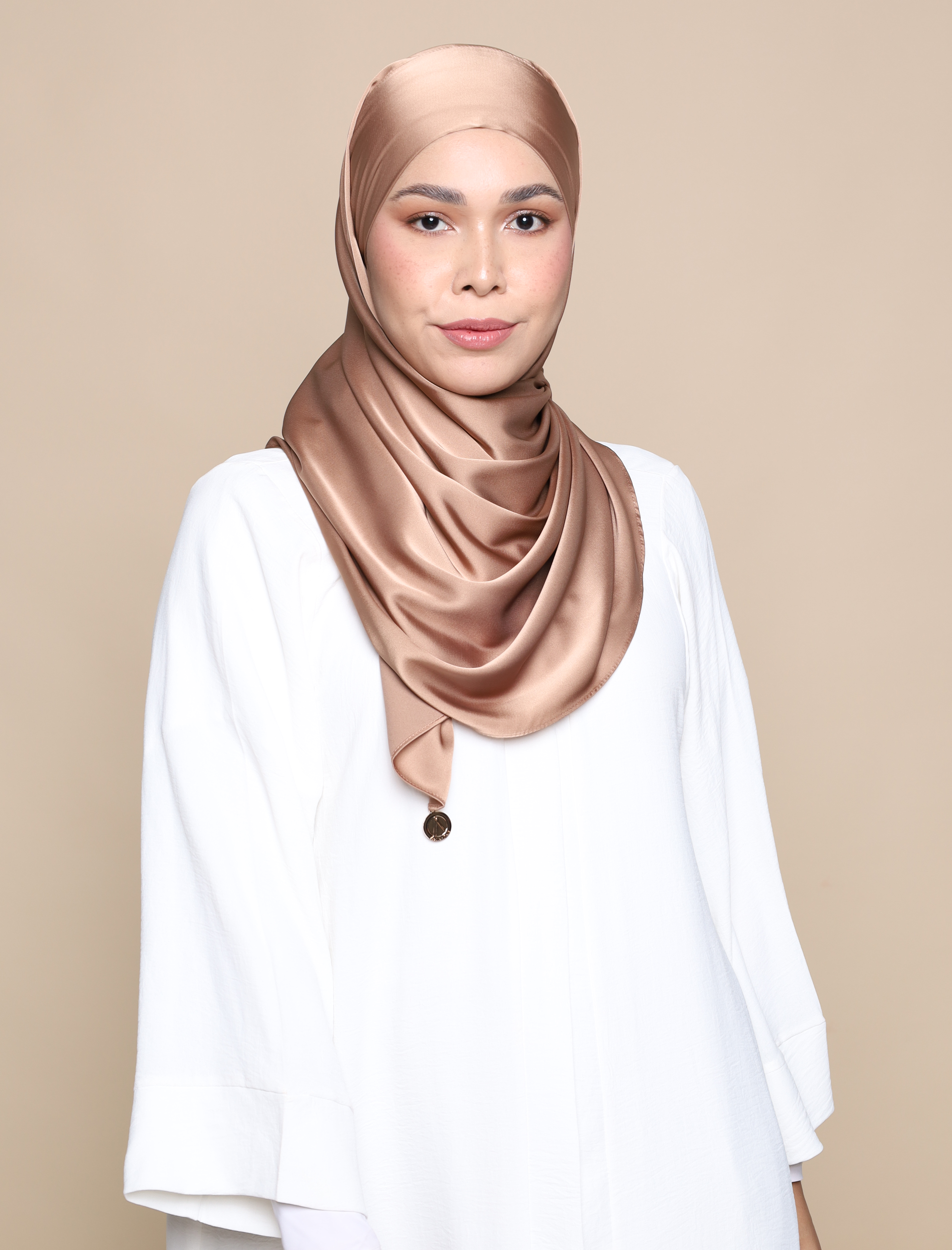 Lux Square Soft Satin Silk - Caramel