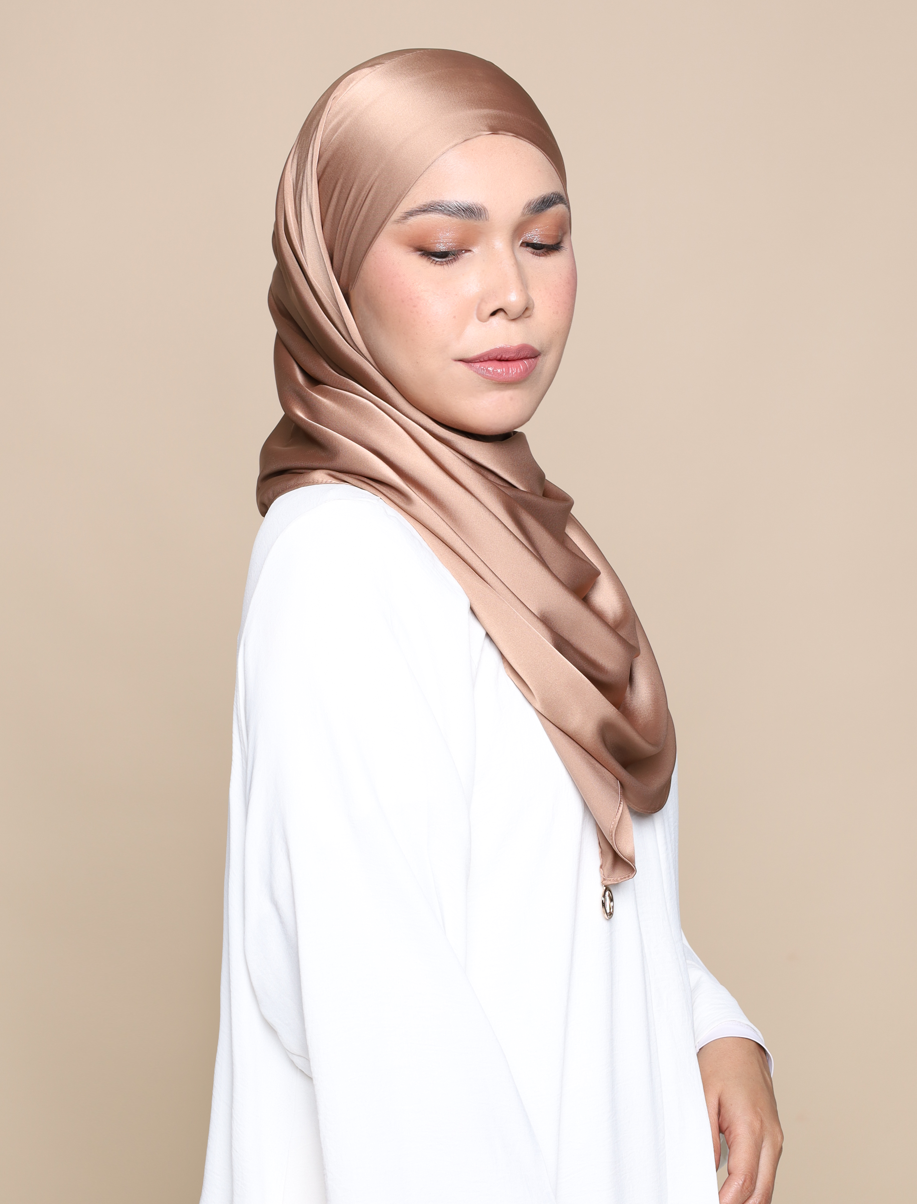 Lux Square Soft Satin Silk - Caramel