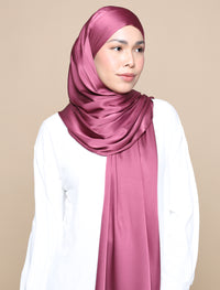 Lux Square Soft Satin Silk - Berry Pink