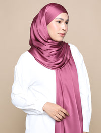 Lux Square Soft Satin Silk - Berry Pink