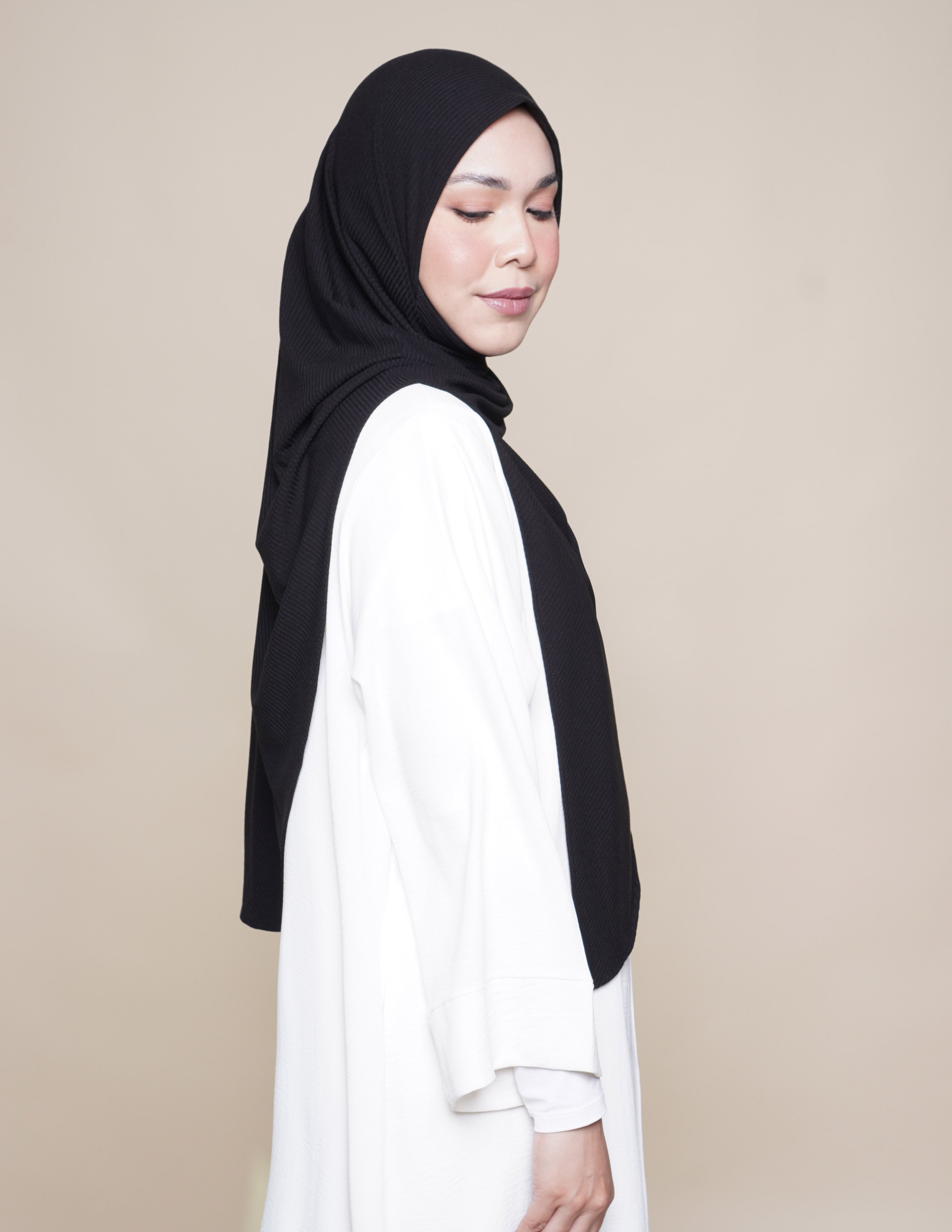 Sarah Comfort Knit - Black