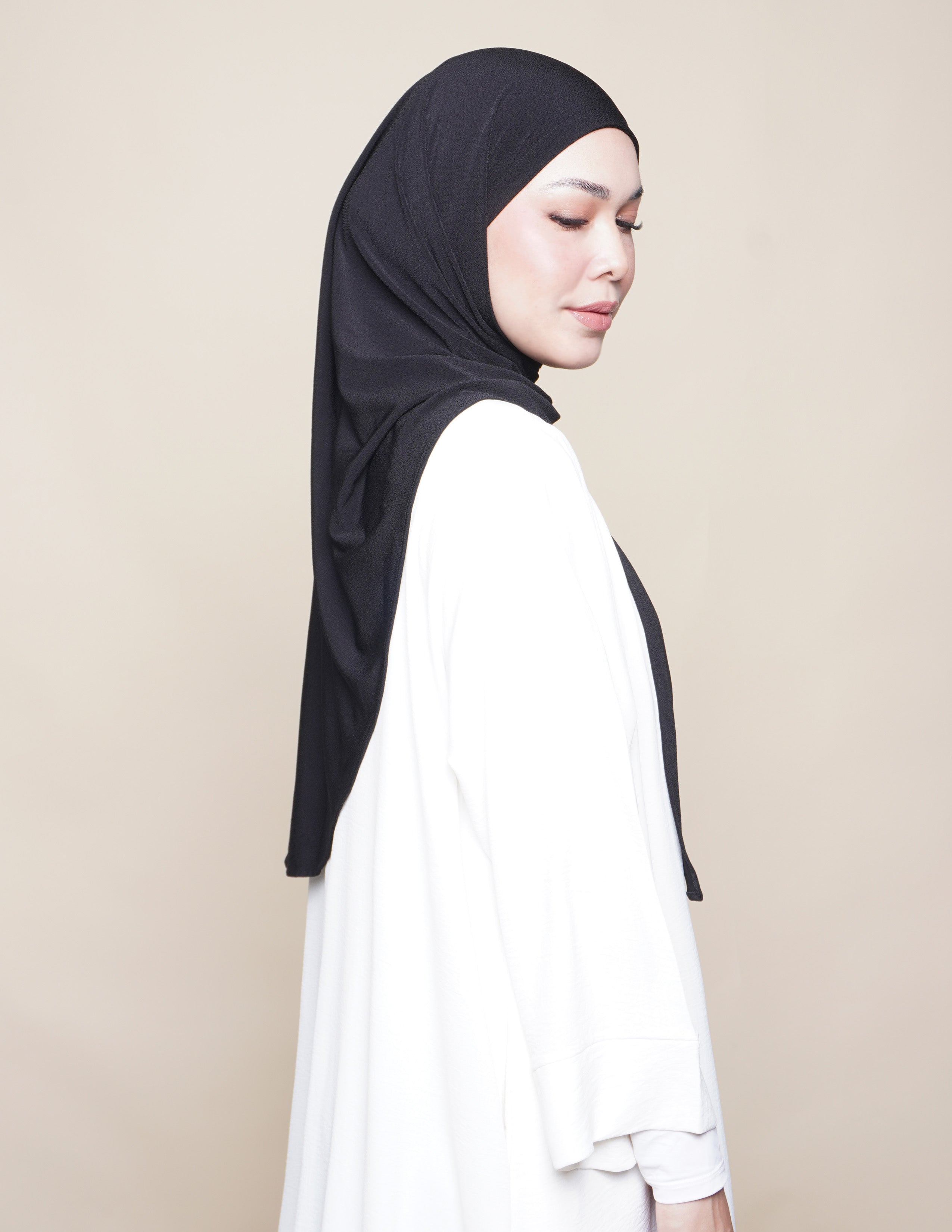 Jannah Moss Crepe - Black