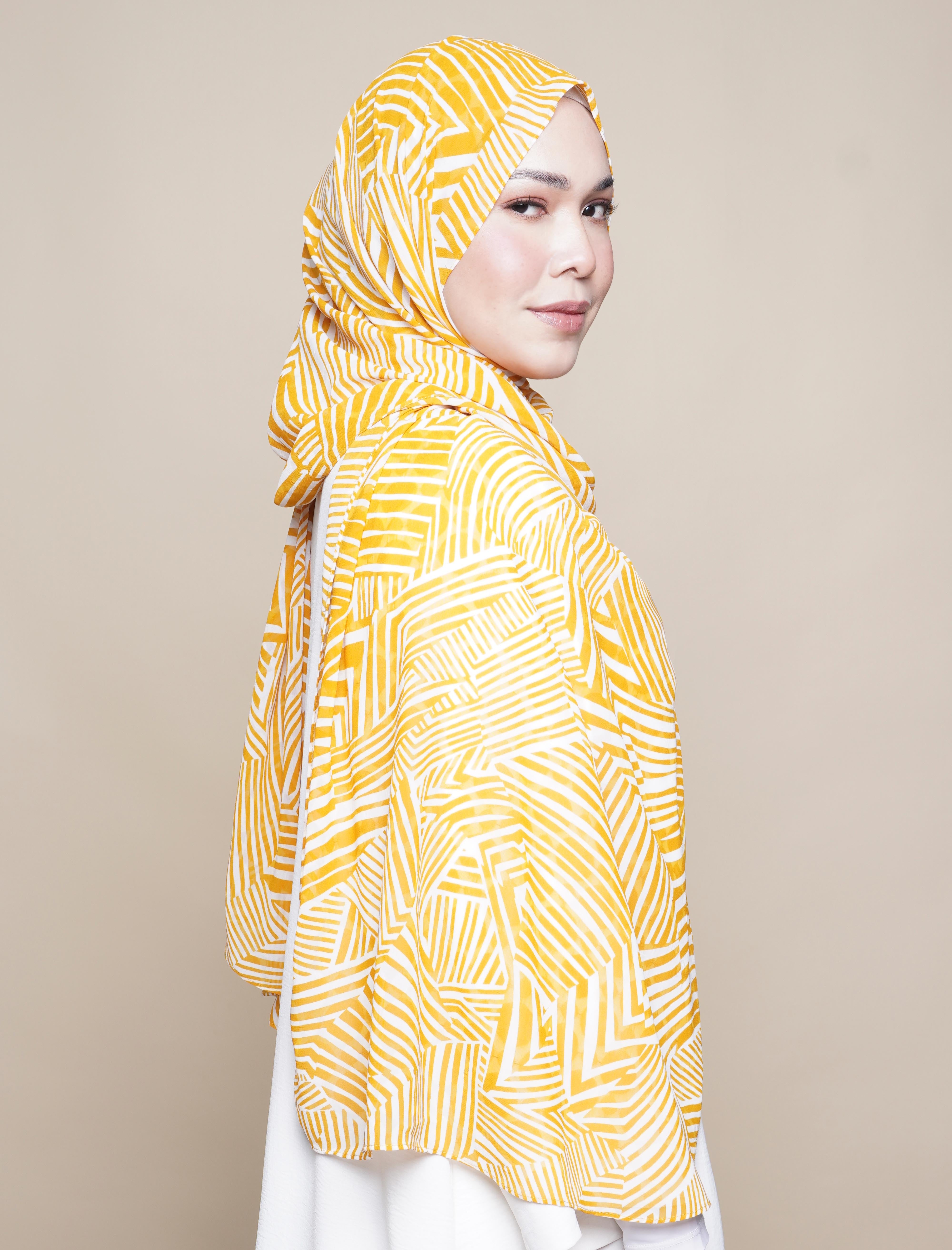 Geo Lines Chiffon Curve Shawl - Marmalade