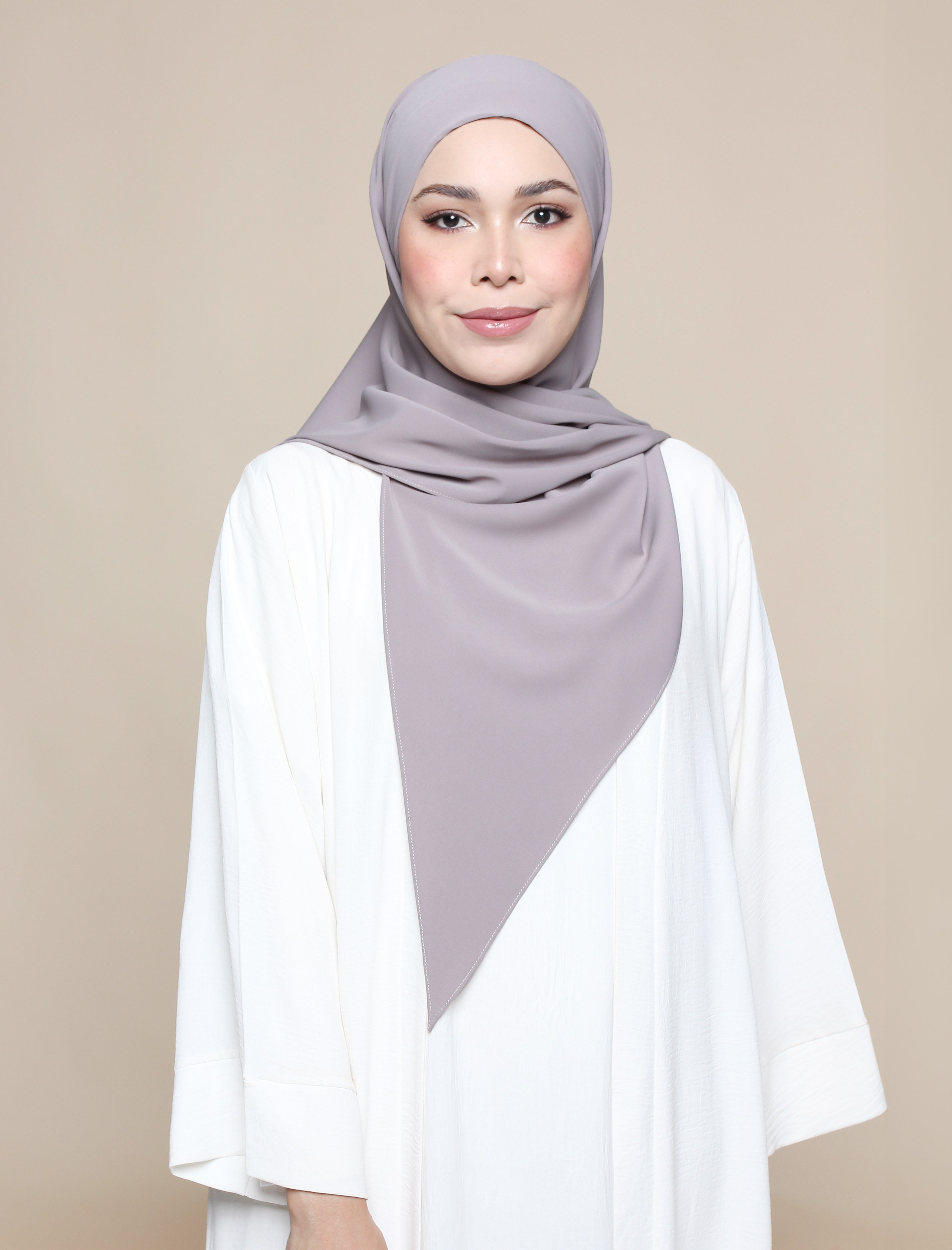 Buttery Tri Lux Square - Desert Grey