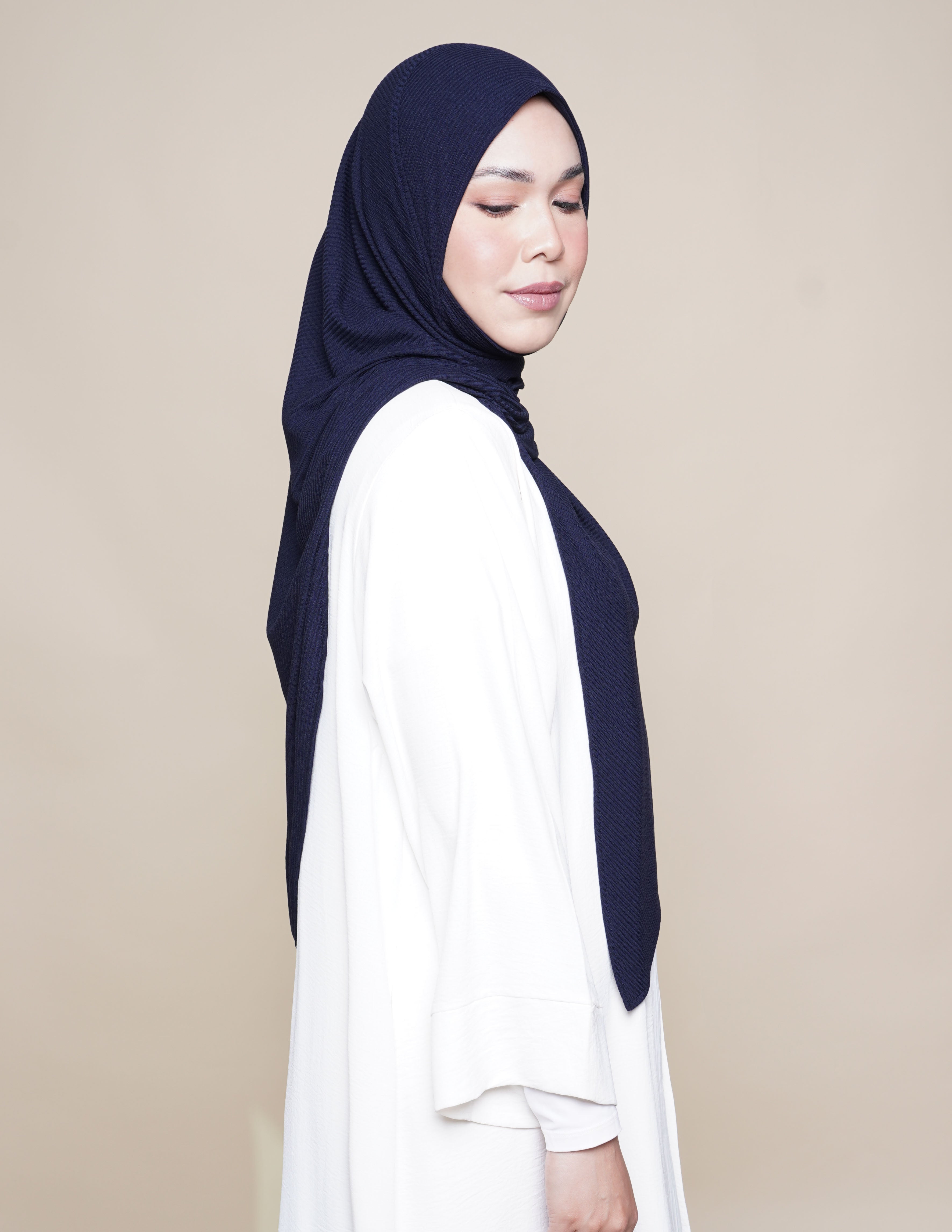 Sarah Comfort Knit - Navy