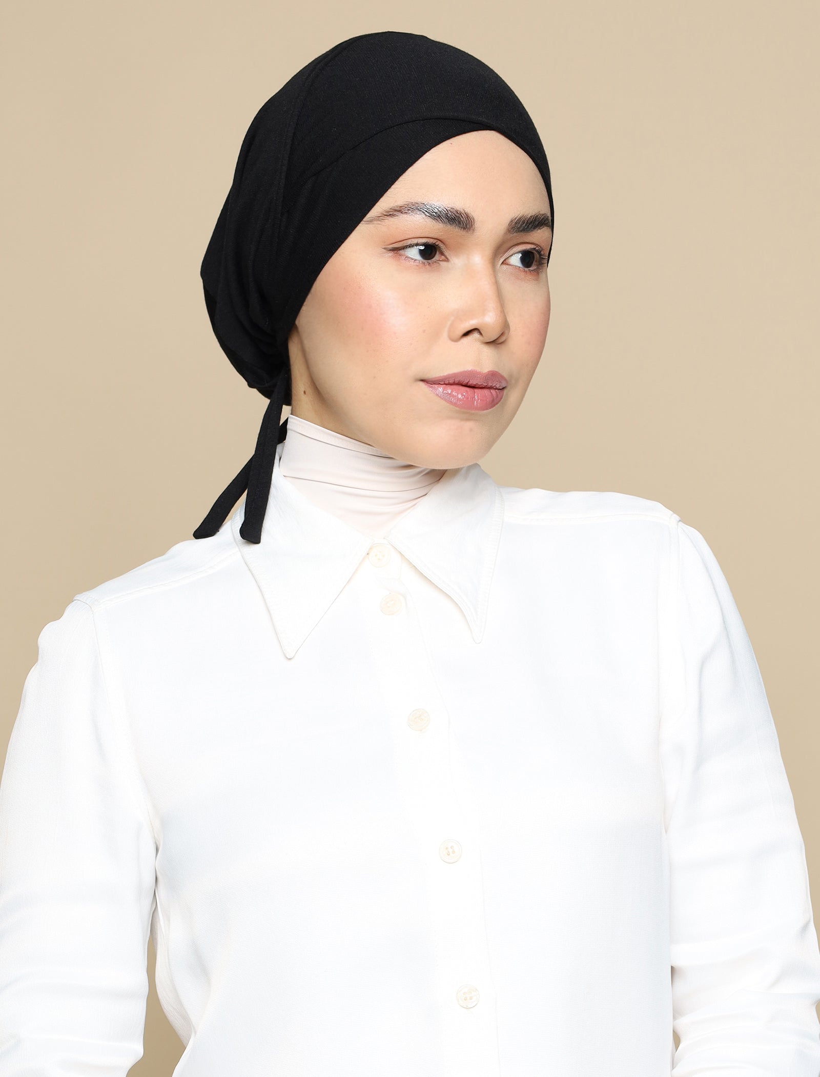 V Bonnet Soft Jersey Underscarf - Black
