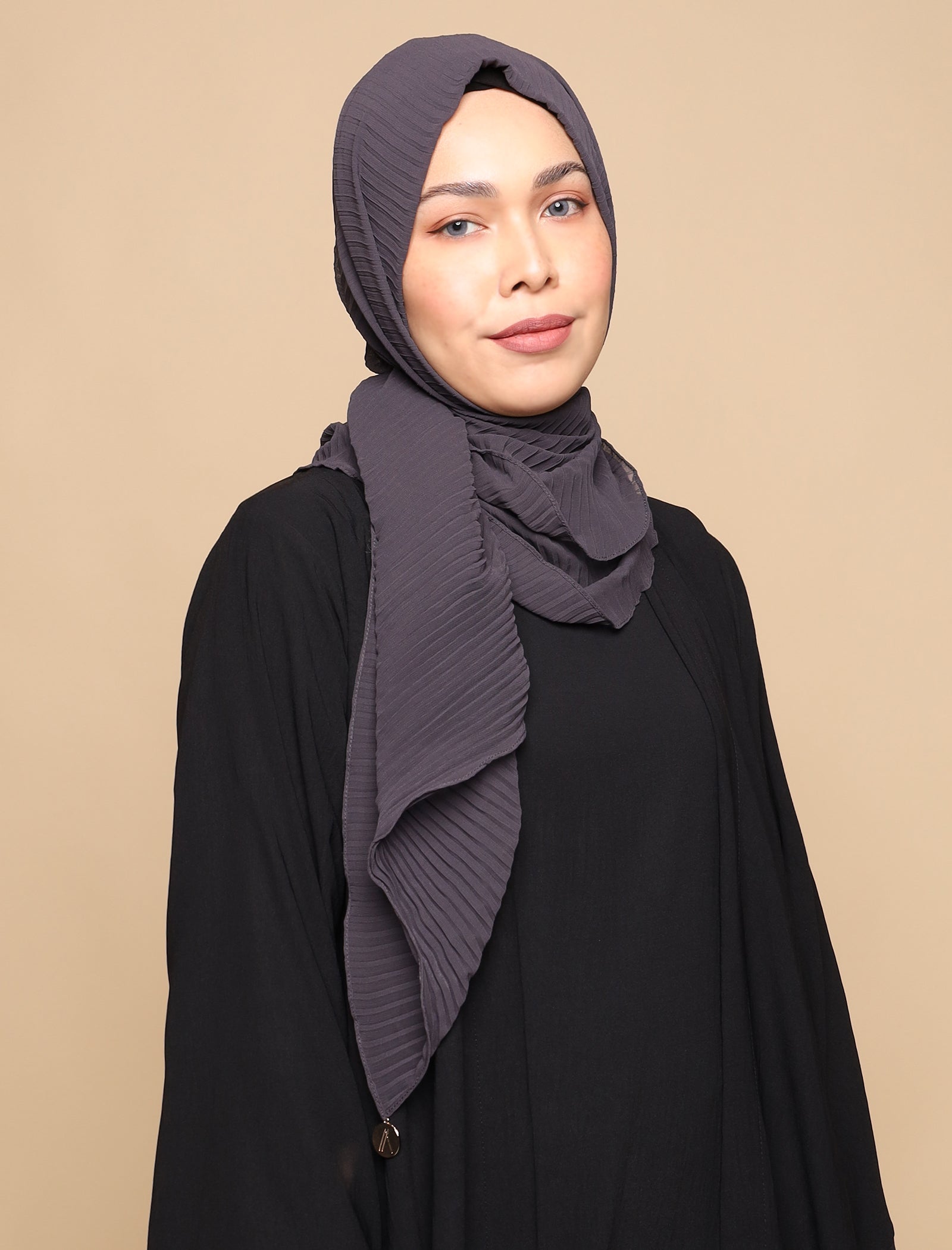 Chiffon Pleats Curve Shawl - Charcoal