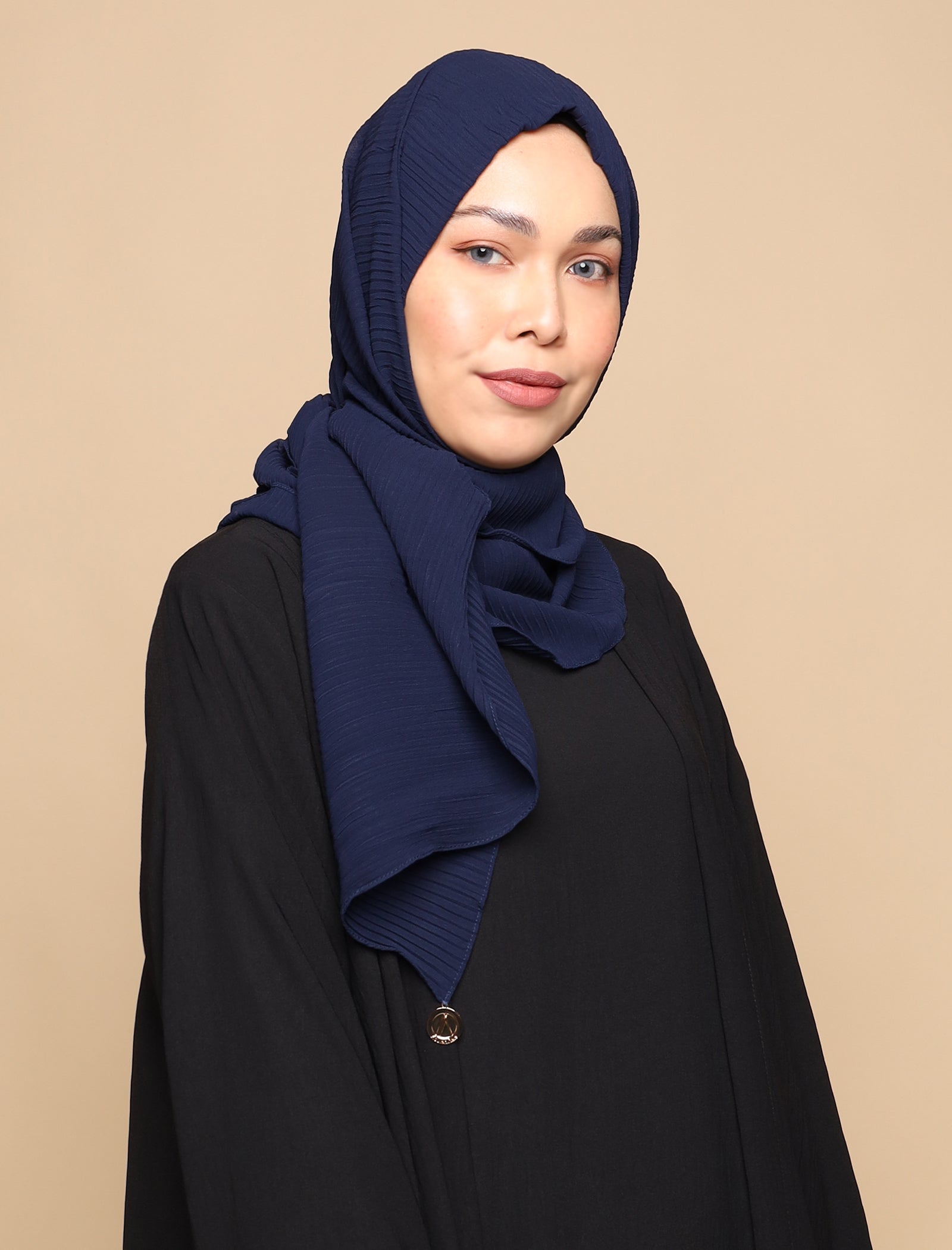 Chiffon Pleats Curve Shawl - Navy